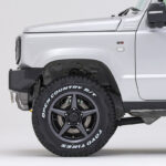 Wheels : 5.5J x 16 inset20   Tires : 185/80R16